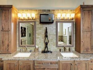 Bathroom Counter With Vanity Lighting