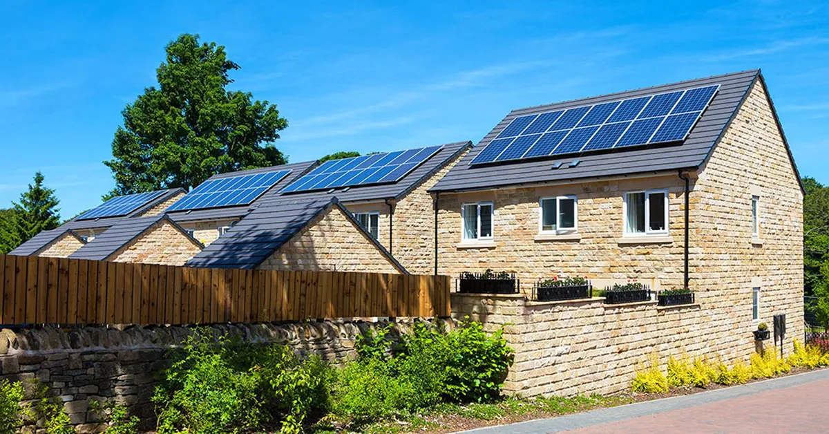 UK homes with solar panels installed